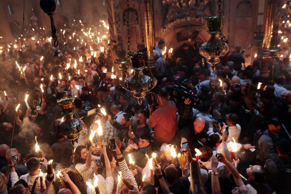 Άγιο Φως: Δείτε live από τον Πανάγιο Τάφο η τελετή αφής