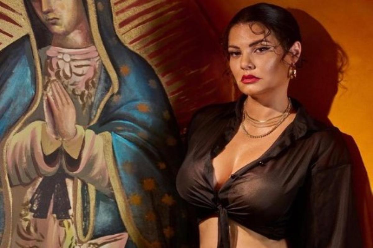 Μαρία Κορινθίου: Η σέξι φωτογραφία δίπλα στην Παναγία προκάλεσε το «κράξιμο» από τους followers