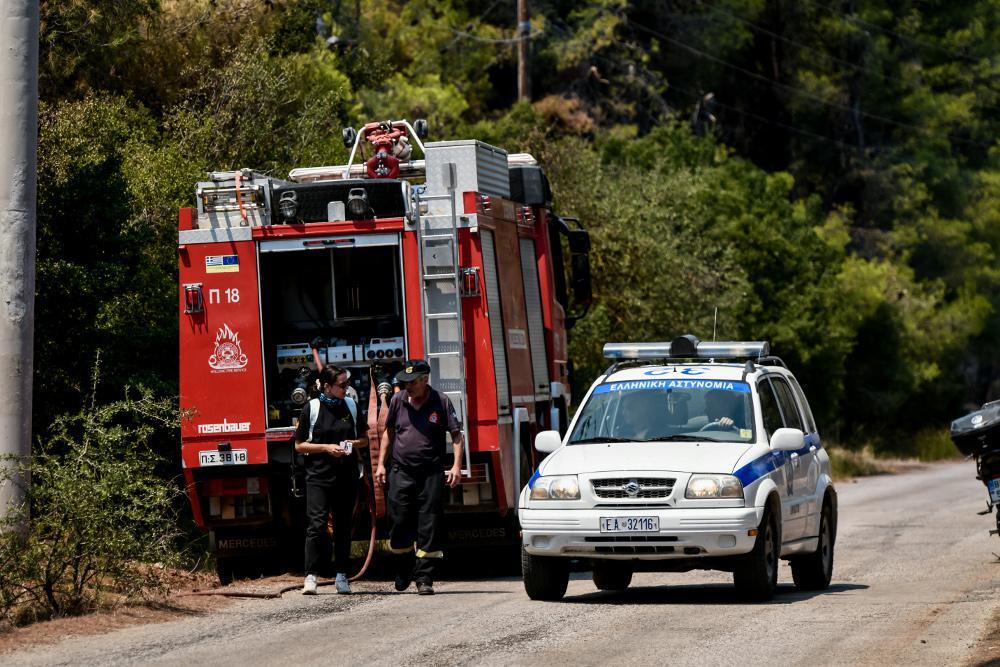 Φωτιές: Στρατός και Αστυνομία «χτενίζουν» δάση και βουνά - Γεμάτα και έτοιμα τα εναέρια μέσα