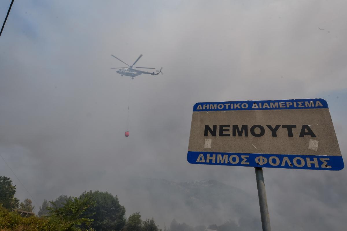 Φωτιά στην Ηλεία: Ηρωικές μάχες με τις φλόγες – Καίγεται η Νεμούτα, εγκλωβίστηκε τηλεοπτικό συνεργείο – Συγκλονιστικά πλάνα