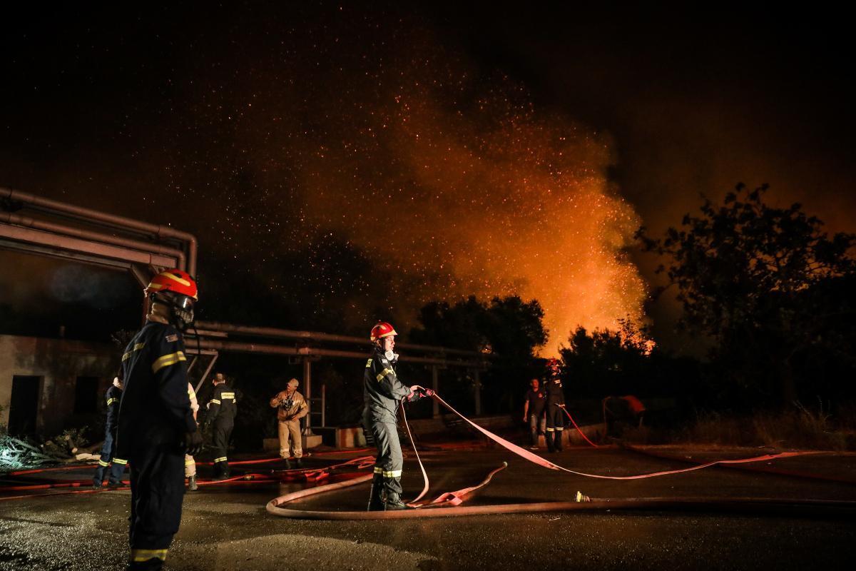 Φωτιά στη Βαρυμπόμπη: Εκτός λειτουργίας το αντλιοστάσιο στο ρέμα της Χελιδονούς – Αυτές οι περιοχές δεν θα έχουν νερό
