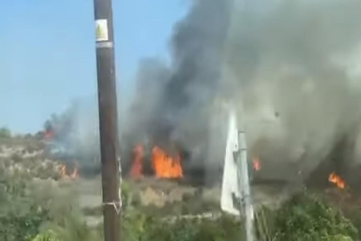 Κύπρος: Μεγάλη φωτιά στην Πάφο – Συναγερμός σε Λευκωσία, Λάρνακα και Λεμεσό, εκκενώθηκε οικισμός