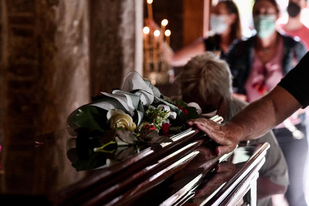 Μίκης Θεοδωράκης: Μέχρι τις 2 το λαϊκό προσκύνημα – Την Πέμπτη η κηδεία στα Χανιά