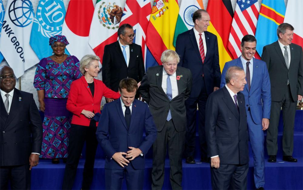 G20: Ο αργοπορημένος Τζόνσον, τα γέλια και οι… φωνές του Ντράγκι