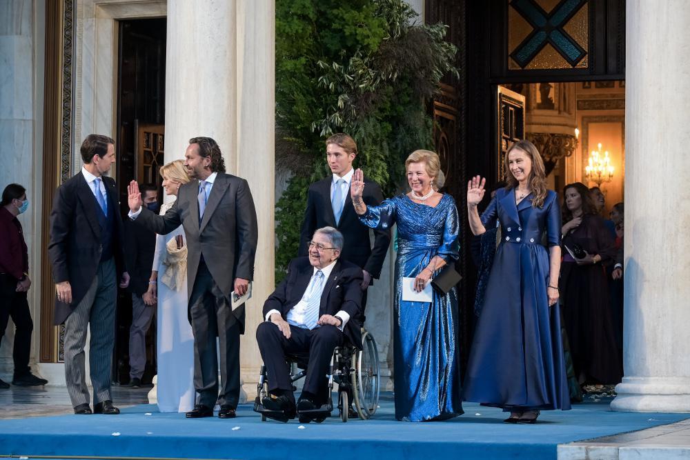 Φίλιππος Γλύξμπουργκ – Νίνα Φλορ: Η «απόβαση» της τέως βασιλικής οικογένειας στην Αθήνα για τον γάμο