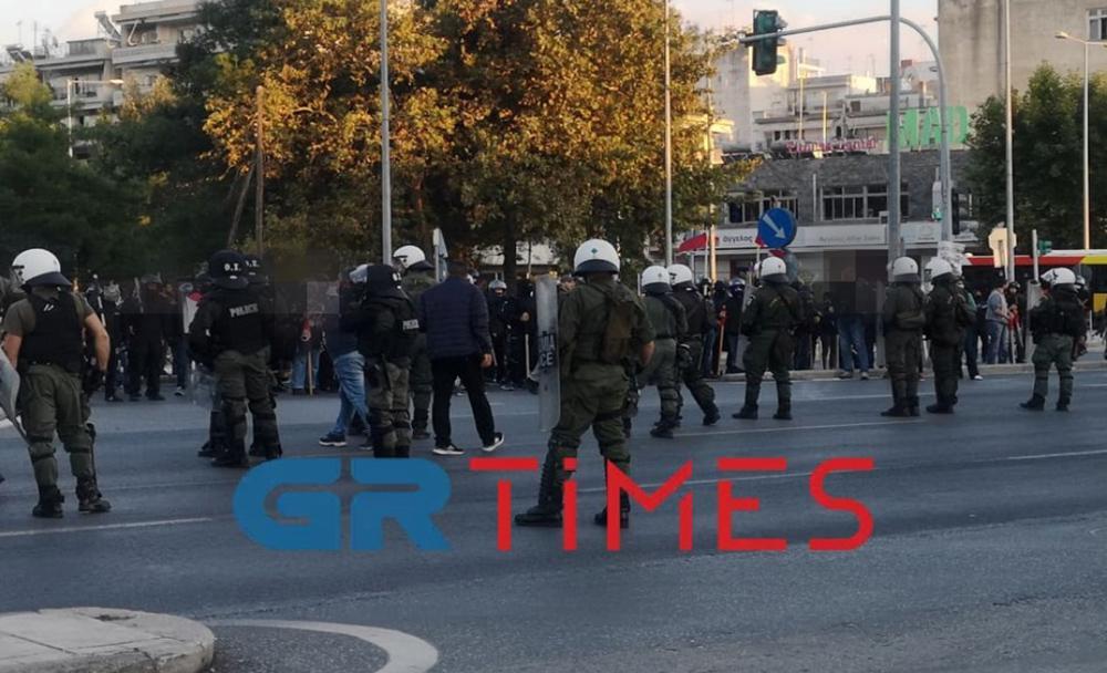 Θεσσαλονίκη: Ένταση στην αντιφασιστική συγκέντρωση [βίντεο]