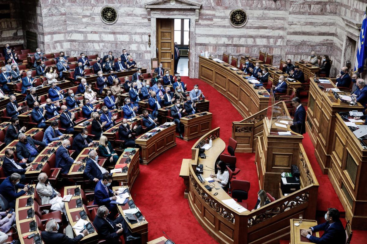 Βουλή: Υπερψηφίστηκε η αμυντική συμφωνία Ελλάδας – Γαλλίας με 191 «ναι»