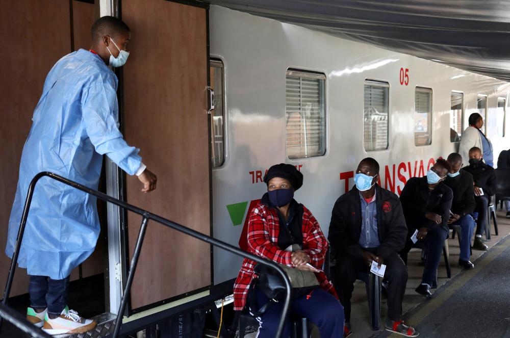 Αφρική Κορονοϊός: Η υγειονομική «βόμβα» της Αφρικής - Τι γίνεται με τα εμβόλια