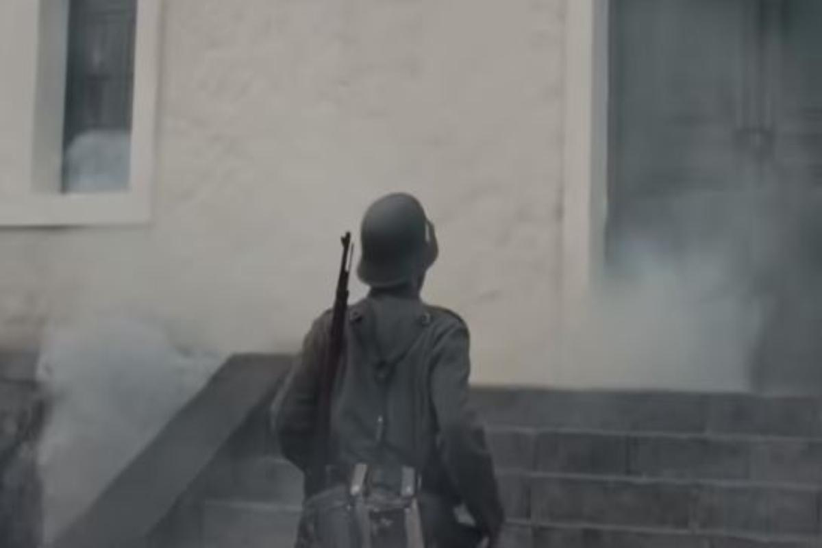 «Καλάβρυτα 1943»: Απειλεί με μηνύσεις , η Ένωση Θυμάτων Καλαβρυτινού Ολοκαυτώματος – Τι καταγγέλλουν τοπικοί φορείς για τον «Ναζί» που σώζει γυναικόπαιδα (Βίντεο)