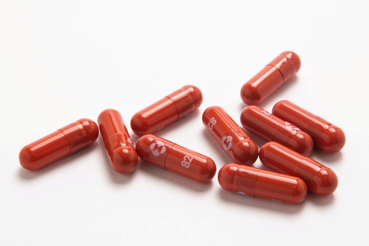 έγκριση Χάπια Merck και Pfizer: Πώς λειτουργούν, ποιες παρενέργειες προκαλούν και πόσο θα κοστίζουν