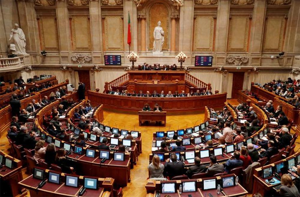 Πολιτικές εξελίξεις στην Πορτογαλία: Εγκρίθηκε η διάλυση του κοινοβουλίου