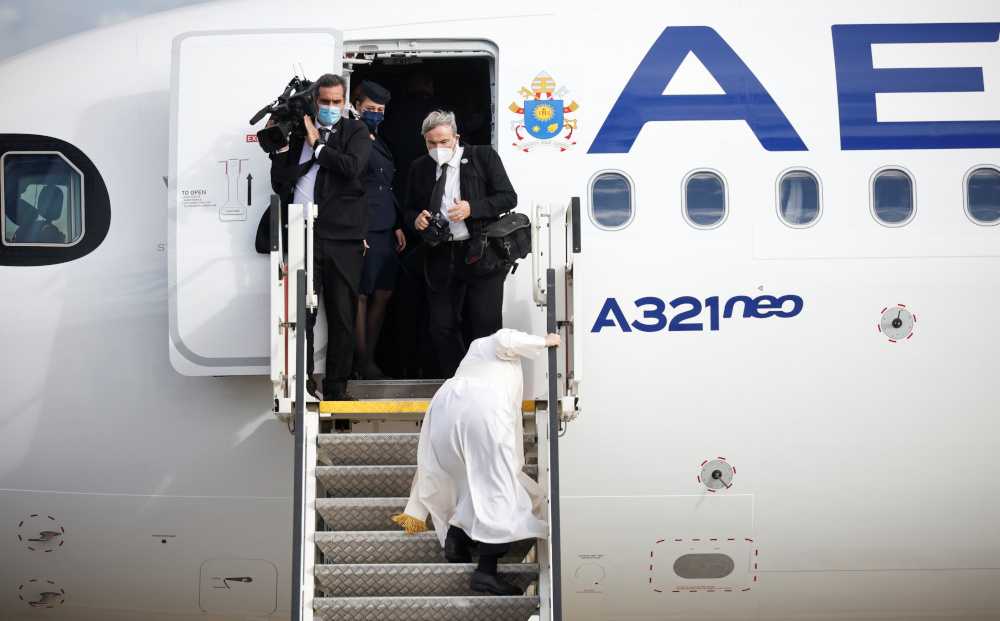 Πάπας Φραγκίσκος: Παρ' ολίγον ατύχημα στην αναχώρησή του