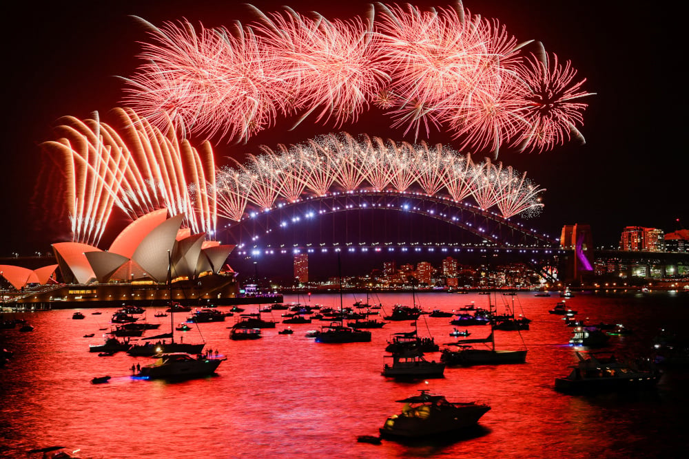 Με πυροτεχνήματα μπήκε το 2022 σε Νέα Ζηλανδία και Αυστραλία