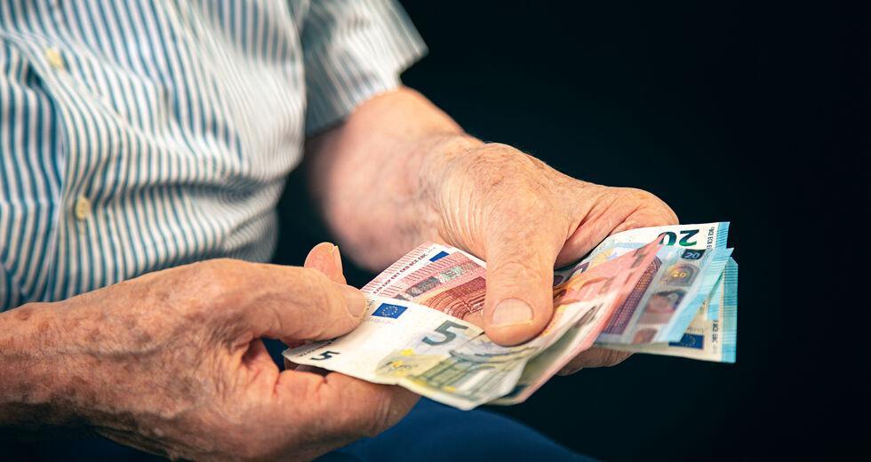 Συντάξεις: Αύξηση από 35 έως 163 ευρώ για 18 εκατ συνταξιούχους  Ποιοι θα πάρουν έως και 4 αυξήσεις στην ίδια σύνταξη