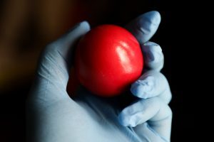 Οδηγίες και μυστικά για τα πιο κόκκινα αυγά