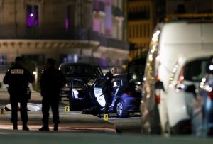Γαλλία: Δύο νεκροί από πυρά αστυνομικών στο Παρίσι το βράδυ των εκλογών