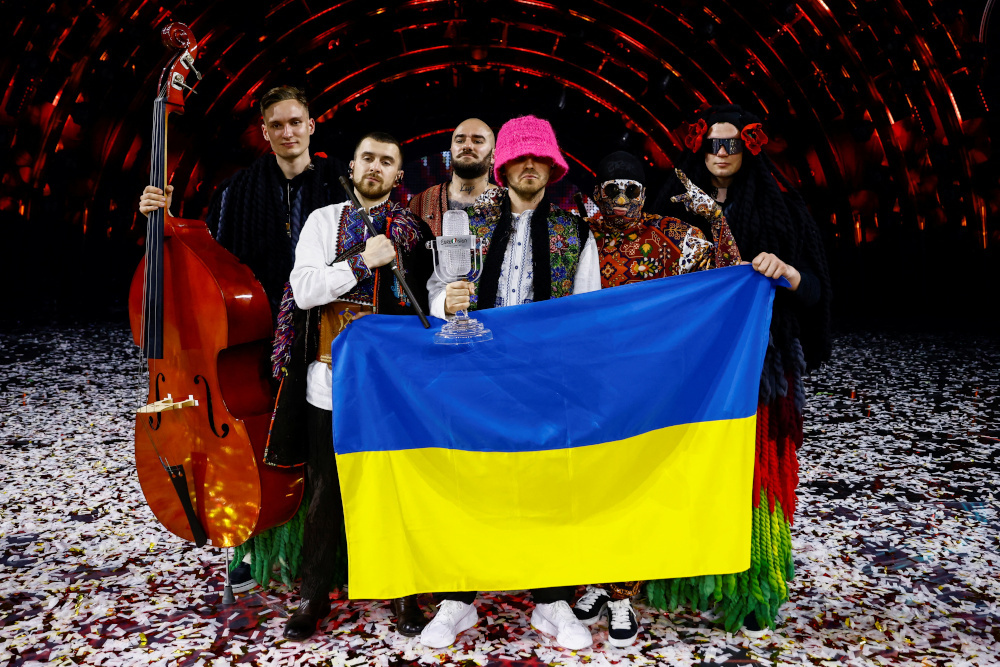 Οι Kalush Orchestra πώλησαν το τρόπαιο της Eurovision για να δώσουν τα χρήματα στον ουκρανικό στρατό
