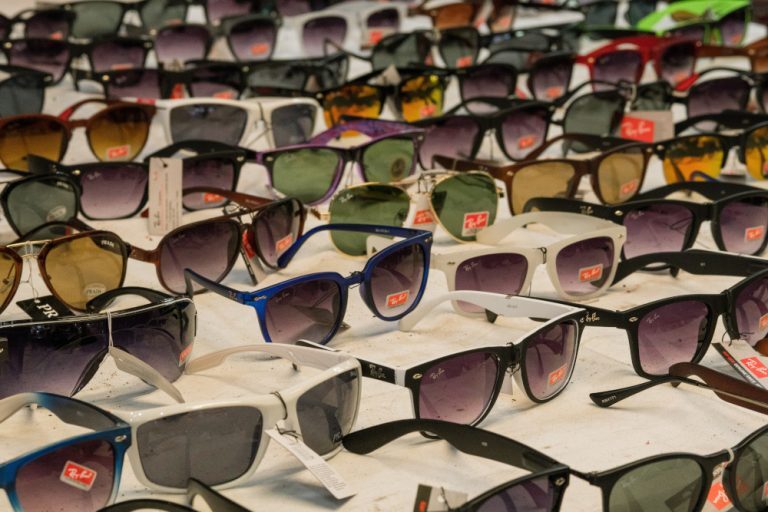 Ηλιούπολη: Έκλεψαν από εταιρεία 9.000 πανάκριβα γυαλιά-Πως τα βρήκαν