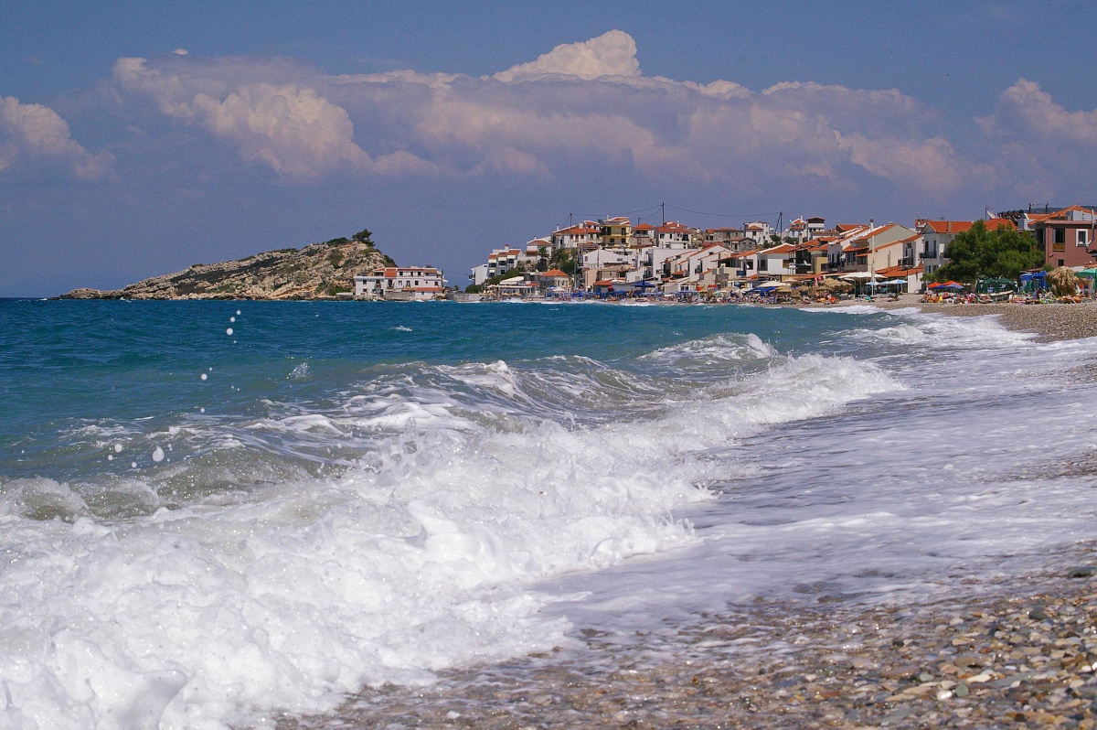 North Evia-Samos Pass: Χωρίς εισοδηματικά κριτήρια τα 300 ευρώ - Πώς θα τα πάρετε