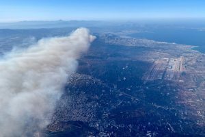 Φωτιά στην Πεντέλη: Εικόνα σοκ - Έως και 400 χιλιόμετρα μεταφέρθηκε ο καπνός από την πυρκαγιά