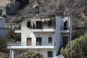 Φωτιά στην Πεντέλη: Στα 45 τα σπίτια που κρίθηκαν ακατάλληλα για κατοίκηση