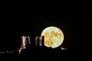 Πανσέληνος: Μαγευτικές εικόνες από το Φεγγάρι του Οξύρρυγχου