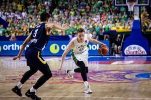 Ευρωμπάσκετ 2022: Στους «16» η Λιθουανία με σούπερ Γκριγκόνις [βίντεο]