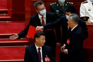 Κίνα: Γιατί έβγαλαν «σηκωτό» τον Χου Τζιντάο από το συνέδριο του ΚΚ