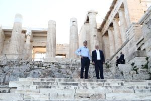 Στην Ακρόπολη Κυριάκος Μητσοτάκης και Όλαφ Σολτς