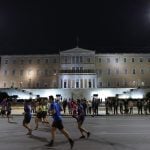 Κίνηση τώρα: Ο Μαραθώνιος παρέλυσε την Αττική – Απροσπέλαστο το κέντρο, πώς πρέπει να κινηθείτε [χάρτης]