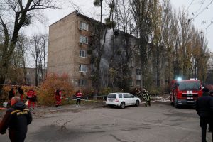 Ουκρανία: Διπλή πυραυλική επίθεση στο Κίεβο – Καπνοί πάνω από την πόλη