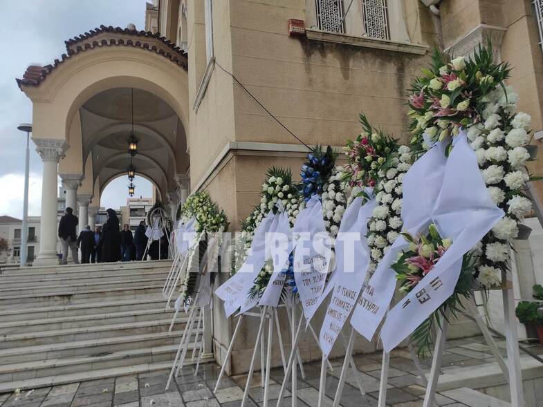 Παναγιώτης Τζένος: Σε  βαρύ κλίμα τελείται στην Πάτρα, στον ναό του Αγίου Ανδρέα, η κηδεία του 46χρονου Παναγιώτη Τζένου.