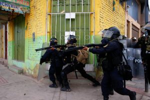 Περού: Τουλάχιστον 17 νεκροί σε επεισόδια στη Χουλιάκα