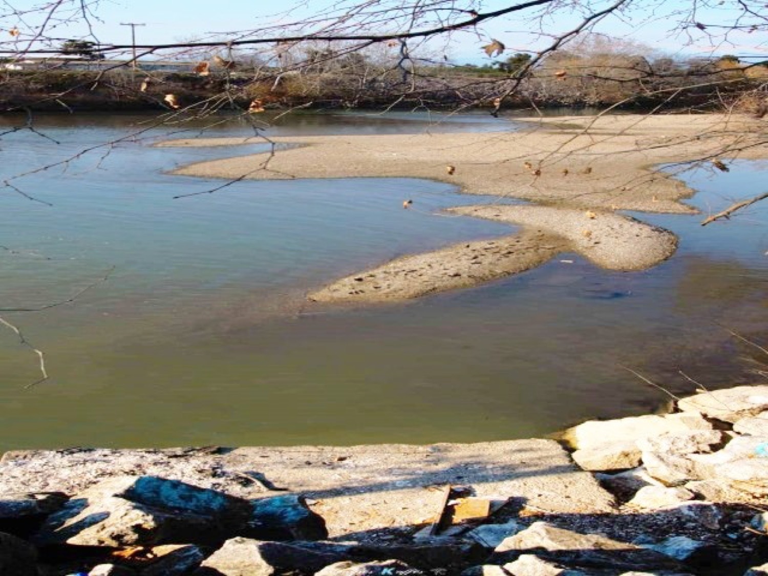 Λάρισα: Μειώθηκε σημαντικά η στάθμη του Πηνειού ποταμού, λόγω λειψυδρίας [εικόνες] - ΝΕΑ