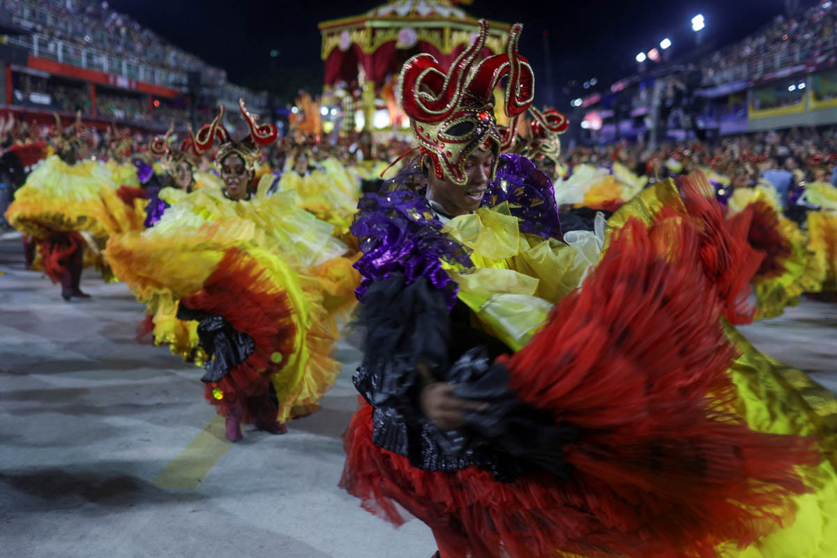 Καρναβάλι Ρίο ντε Τζανέιρο: Εντυπωσιακές εικόνες από την επιστροφή του - ΝΕΑ