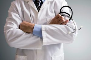 Κύπρος: Γιατρός πληρώθηκε για επέμβαση που δεν έκανε ποτέ - Τί καταγγέλλει η ασθενής [Βίντεο]