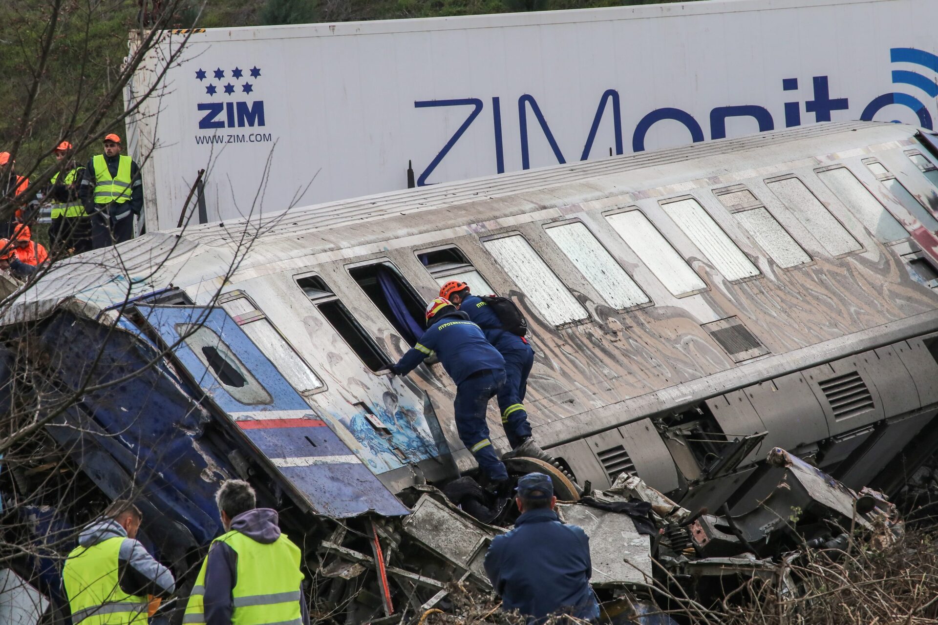 Τέμπη: Στους 47 οι νεκροί από το τραγικό δυστύχημα με τα τρένα - Συνεχίζονται οι έρευνες για τους αγνοούμενους - ΝΕΑ