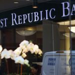 Η «ιστορία αποτυχίας» της First Republic Bank – Πώς κατέρρευσε η τράπεζα των υπερπλουσίων