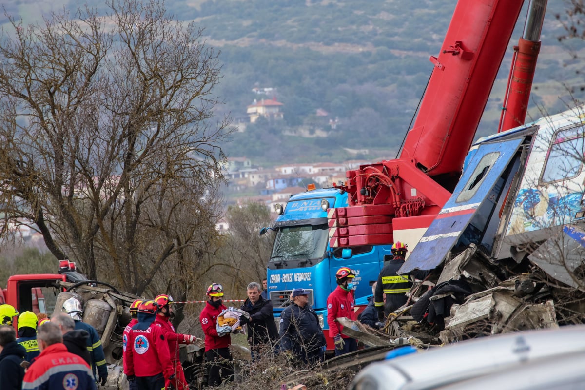 Σιδηροδρομικό δυστύχημα στα Τέμπη: Συνεχίζονται οι έρευνες για τους αγνοούμενους