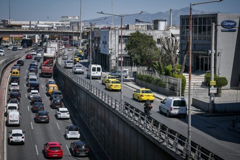 Κίνηση τώρα Τέλη κυκλοφορίας: Όλες οι αλλαγές για το 2025 - Πώς και τι θα πληρώσετε