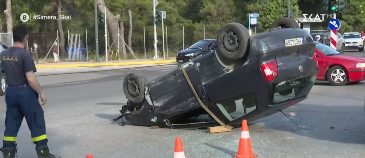 Βίντεο σοκ από το τροχαίο στη Λεωφόρο Μαραθώνος