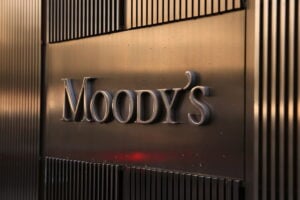 Moody's: Έδωσε την επενδυτική βαθμίδα στην Ελλάδα - Τέλος με το χάος του χρέους