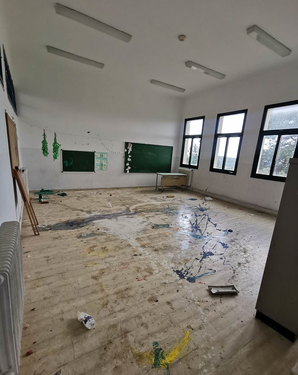 Χανιά: Άγνωστοι βανδάλισαν σχολείο στην Κίσσαμο – Προξένησαν σοβαρές ζημιές [εικόνες] - ΝΕΑ