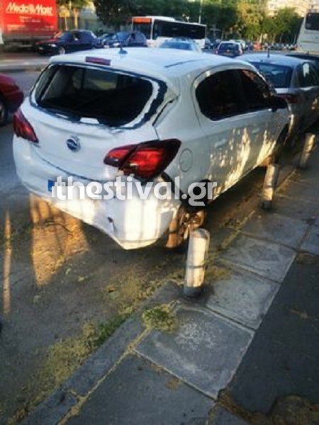 Σοβαρό τροχαίο στη Θεσσαλονίκη: Λεωφορείο έπεσε σε πάνω από 10 αυτοκίνητα [εικόνες] - ΝΕΑ