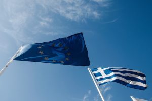Κομισιόν για Ελλάδα: Βλέπει ανάπτυξη 2,2% φέτος και πληθωρισμό 2,8%