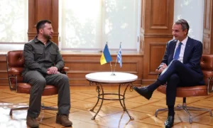 Πόλεμος στην Ουκρανία: Ο Μητσοτάκης συναντά τον Ζελένσκι - Συνάντηση «έκπληξη» πριν το Βουκουρέστι [βίντεο]