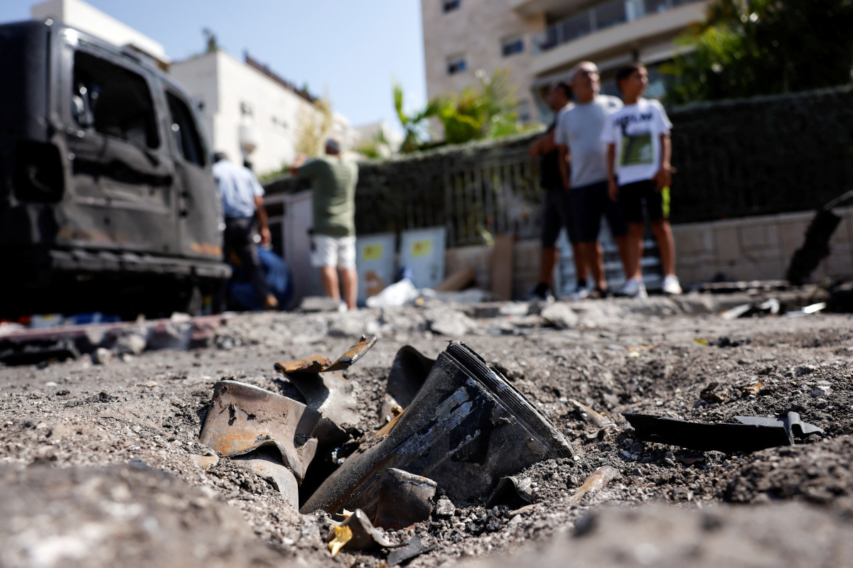 Πόλεμος στο Ισραήλ: Η στιγμή που το συνεργείο της ΕΡΤ απειλείται από την ρίψη ρουκετών στην Ασκελόν