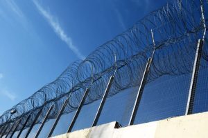 Φυλακές Κορυδαλλού: Κρυμμένο όπλο μέσα σε τοίχο κελιού