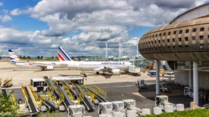 Χάος στα γαλλικά αεροδρόμια- Πάνω από 100 εκκενώσεις μετά τις 18 Οκτωβρίου