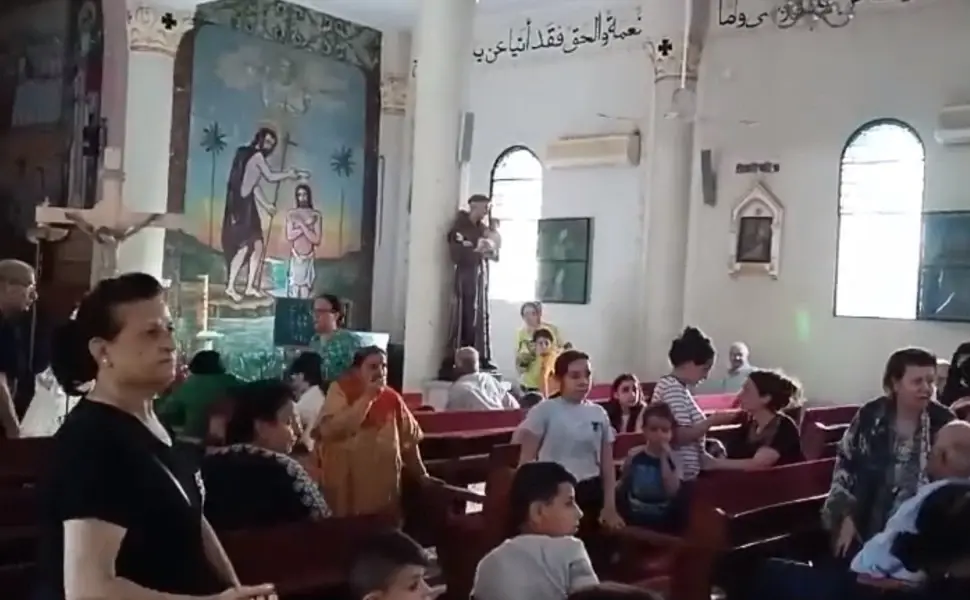 Βίντεο που κόβει την ανάσα: Ισραηλινός πύραυλος πέφτει δίπλα σε χριστιανική εκκλησία εν ώρα λειτουργίας